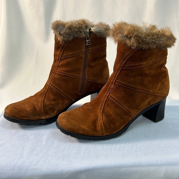 Brilliant Shoes - Brilliant Waterproof suede brown ankle boots with faux fur trim, rubber sole 10